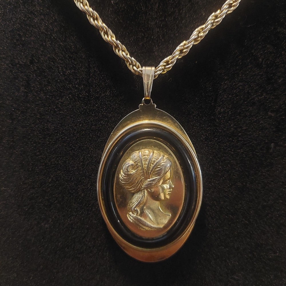 Vintage Gold and Black Cameo Pendant Necklace